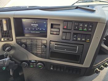 FM 460 8x2 HMF 26 t/m